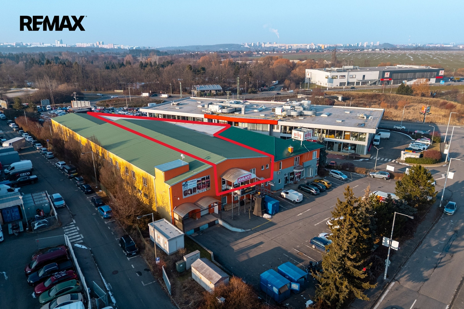Pronájem obchodních prostor 1 088 m² — photo 3
