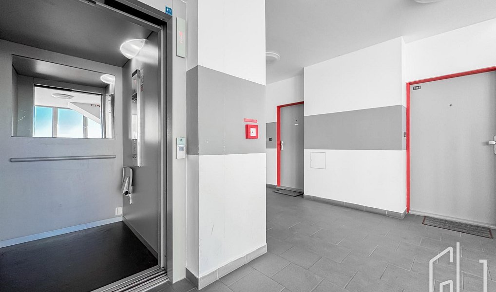 Prodej bytu 4+kk 141 m², Praha – náhled fotky 16