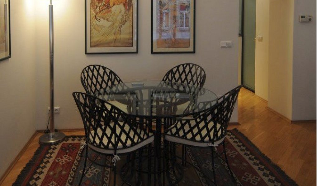 Pronájem bytu 3+1 80 m², Praha – fotka 1 z 10