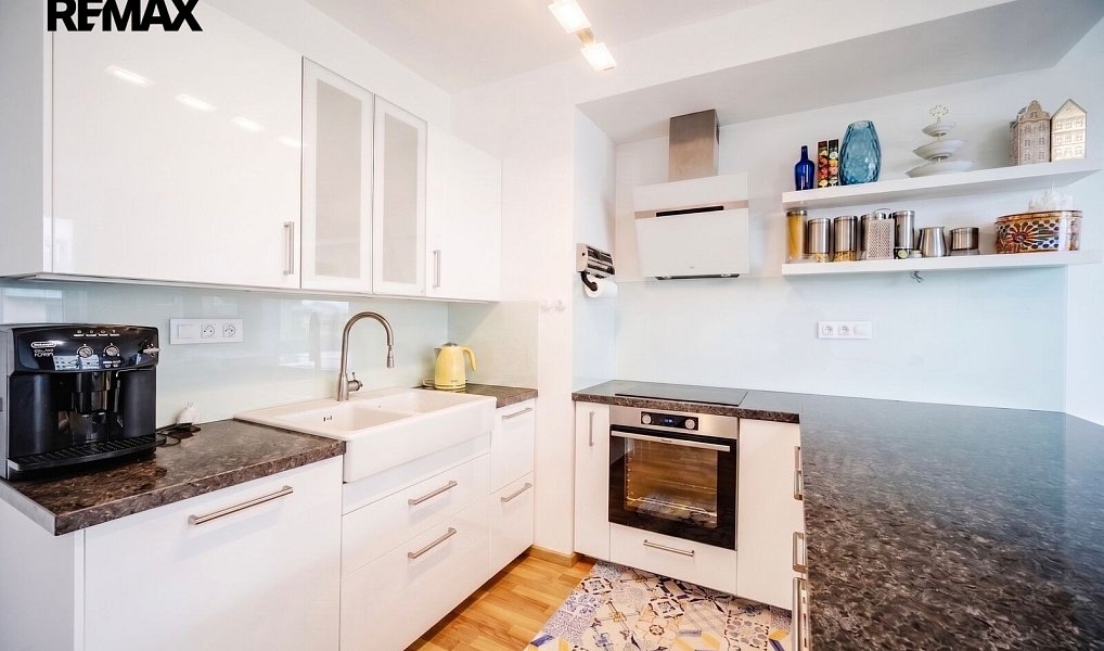 Prodej bytu 4+kk 93 m², Praha – náhled fotky 5