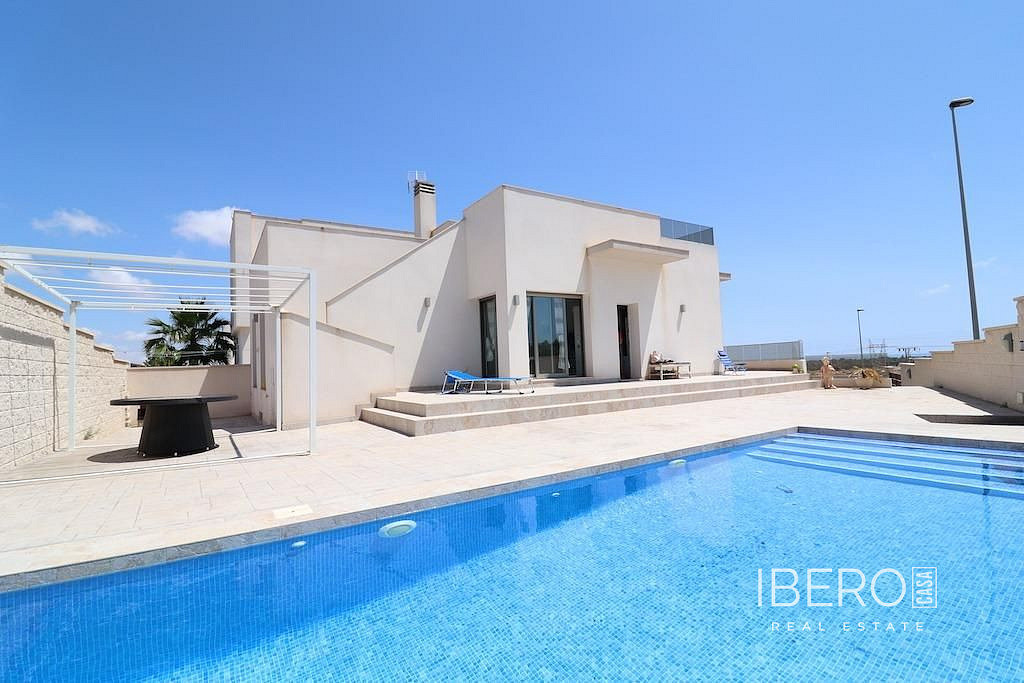 Prodej domu 250 m² s pozemkem 400 m²