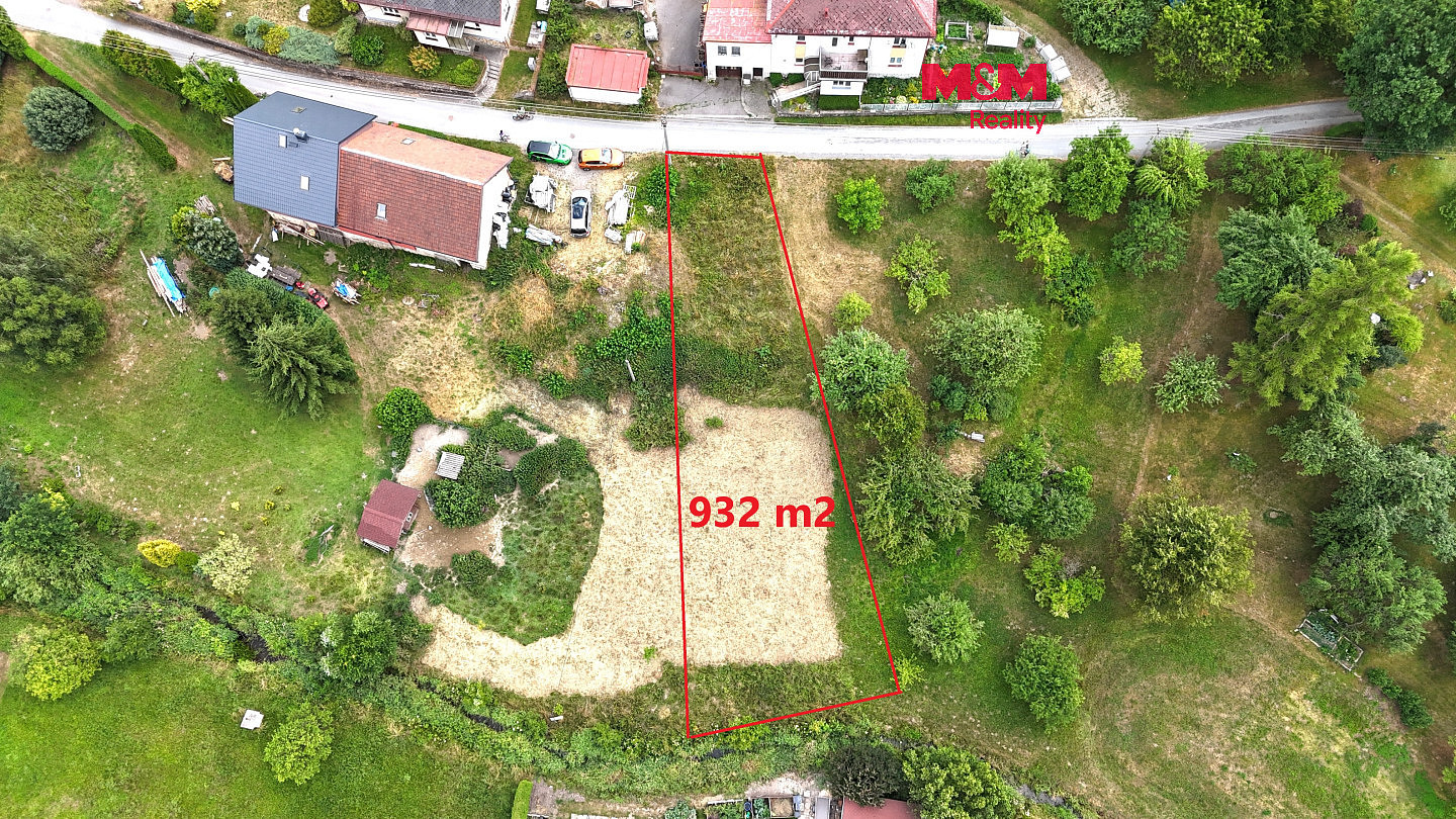 Prodej stavebního pozemku 932 m²