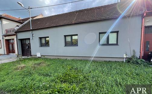 Prodej domu 90 m² s pozemkem 725 m², Šumice, okres Uherské Hradiště