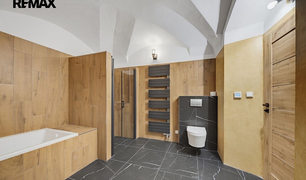 Prodej domu 380 m² s pozemkem 461 m², Žďár nad Sázavou – náhled fotky 8