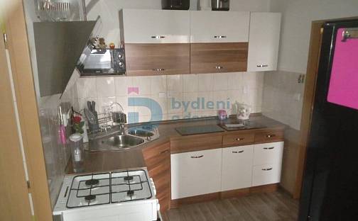 Pronájem bytu 2+1 62 m², náměstí Svobody, Šternberk, okres Olomouc