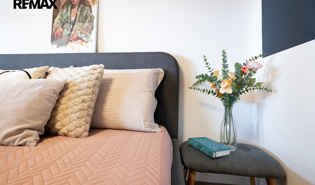 Prodej bytu 6+kk 240 m², Praha – náhled fotky 2