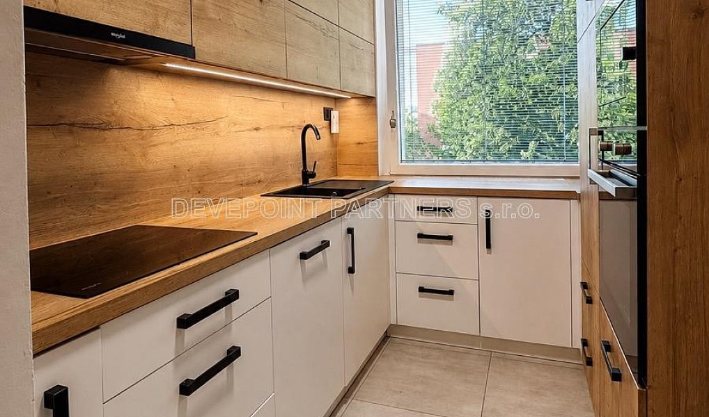 Prodej bytu 4+kk 77 m², Zlín – náhled fotky 2