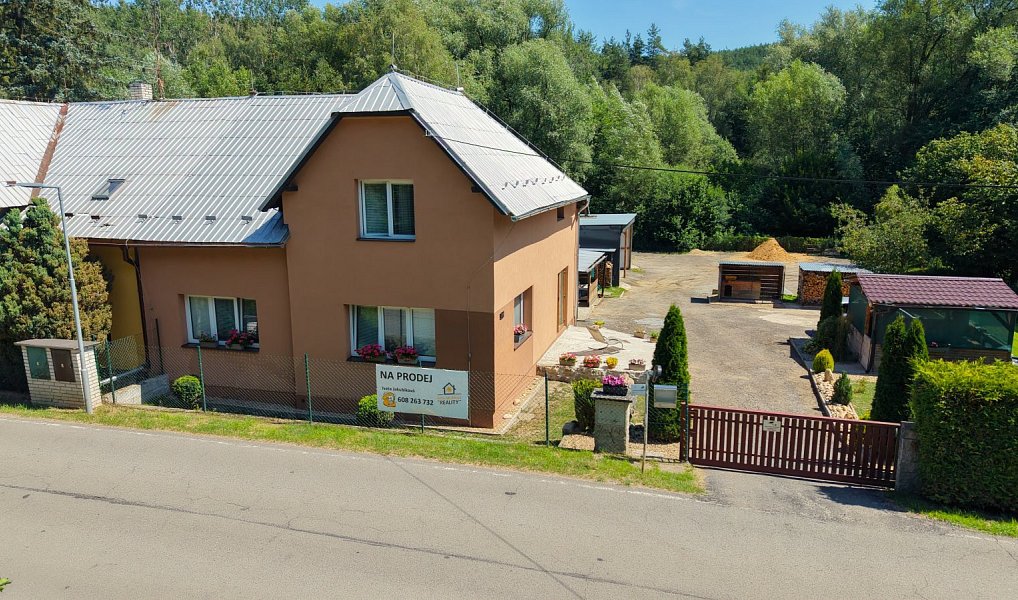 Prodej domu 157 m² s pozemkem 1 345 m², Bělá pod Bezdězem – náhled fotky 33