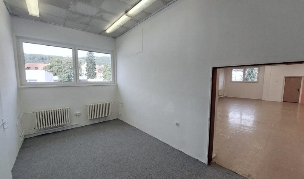 Pronájem kanceláře 141 m², Prachatice – náhled fotky 3