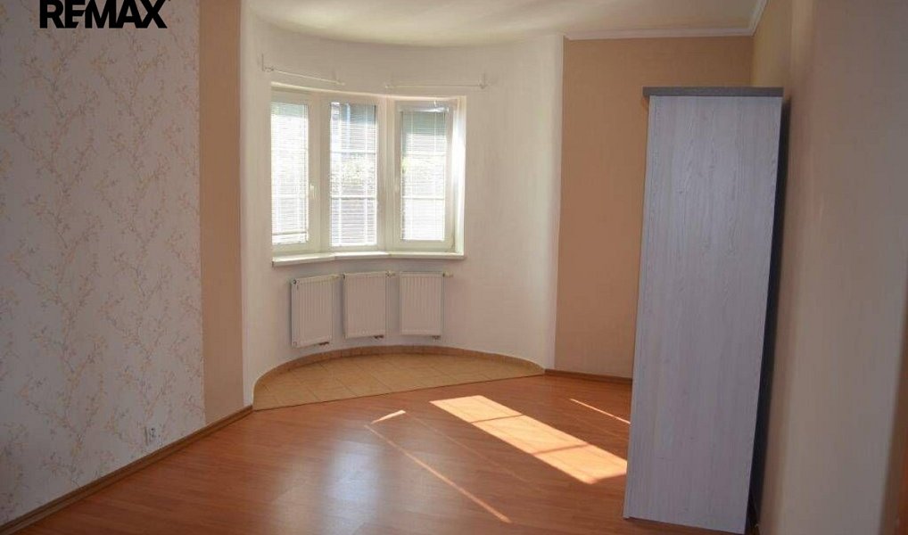 Pronájem domu 289 m² s pozemkem 751 m², Praha – náhled fotky 5
