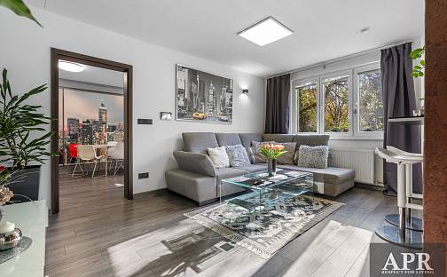 Prodej bytu 3+1 72 m², Obchodní, Uherský Brod, okres Uherské Hradiště