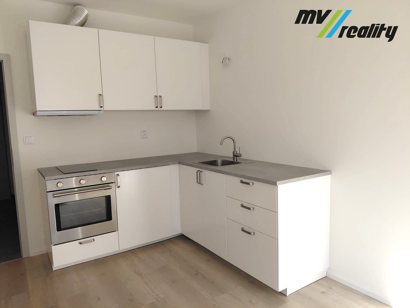 Pronájem bytu 1+kk 31 m² – fotografie 2