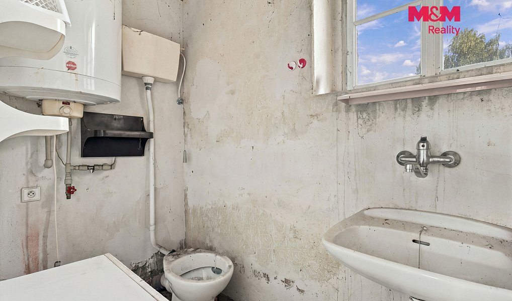 Prodej domu 214 m² s pozemkem 1 014 m², Štětí – náhled fotky 9