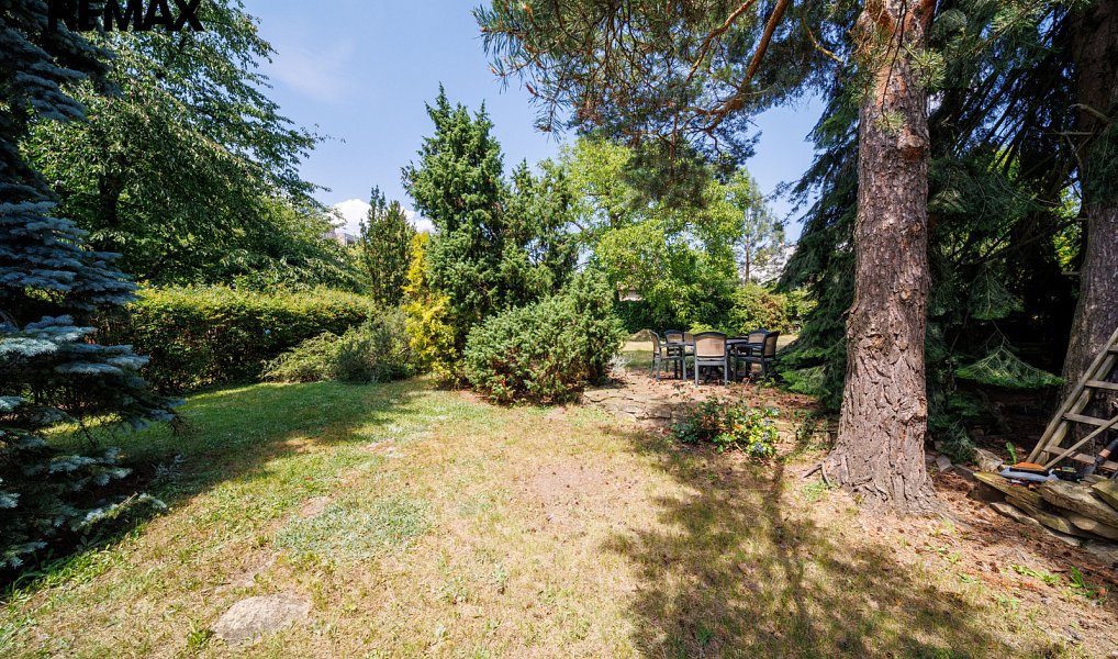 Prodej domu 209 m² s pozemkem 992 m², Praha – náhled fotky 37