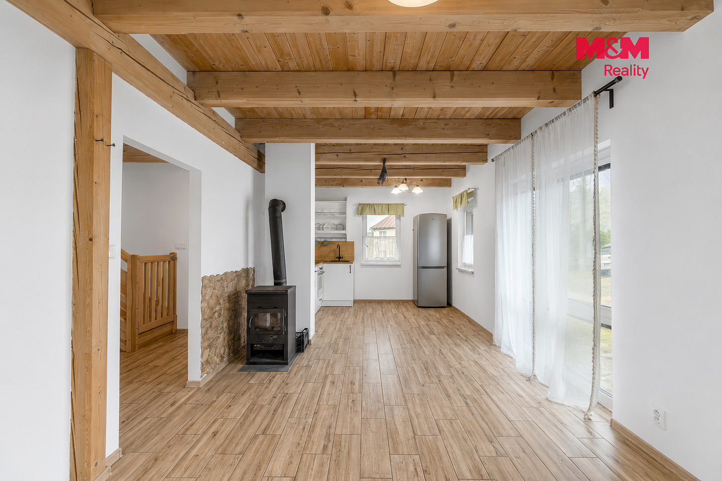 Prodej domu 100 m² s pozemkem 1 357 m² — photo 2