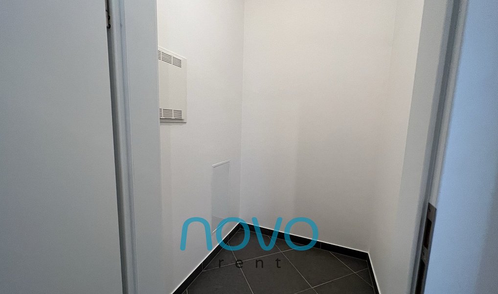 Pronájem bytu 1+kk 34 m², Praha – náhled fotky 6