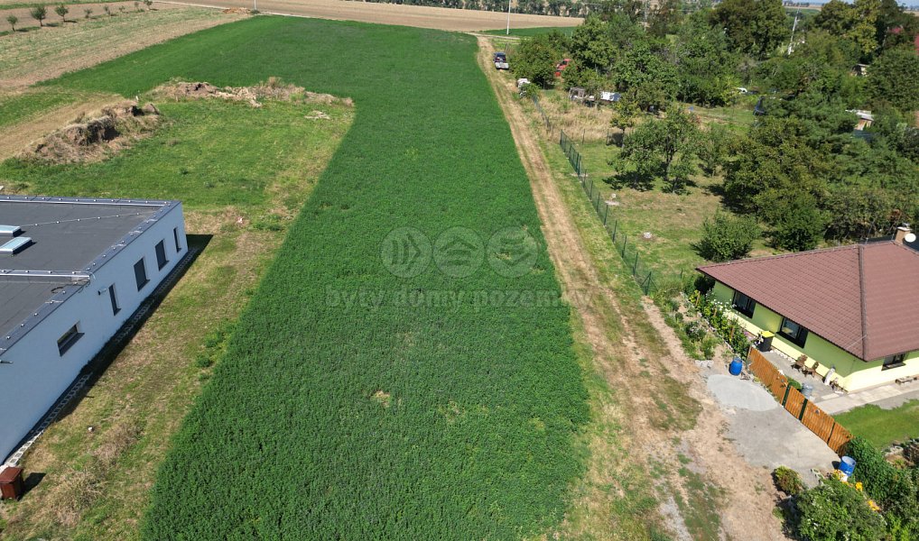 Prodej stavebního pozemku 700 m², Určice – fotka 1 z 14
