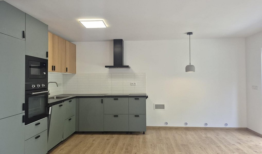 Pronájem domu 120 m² s pozemkem 350 m², Praha – náhled fotky 24