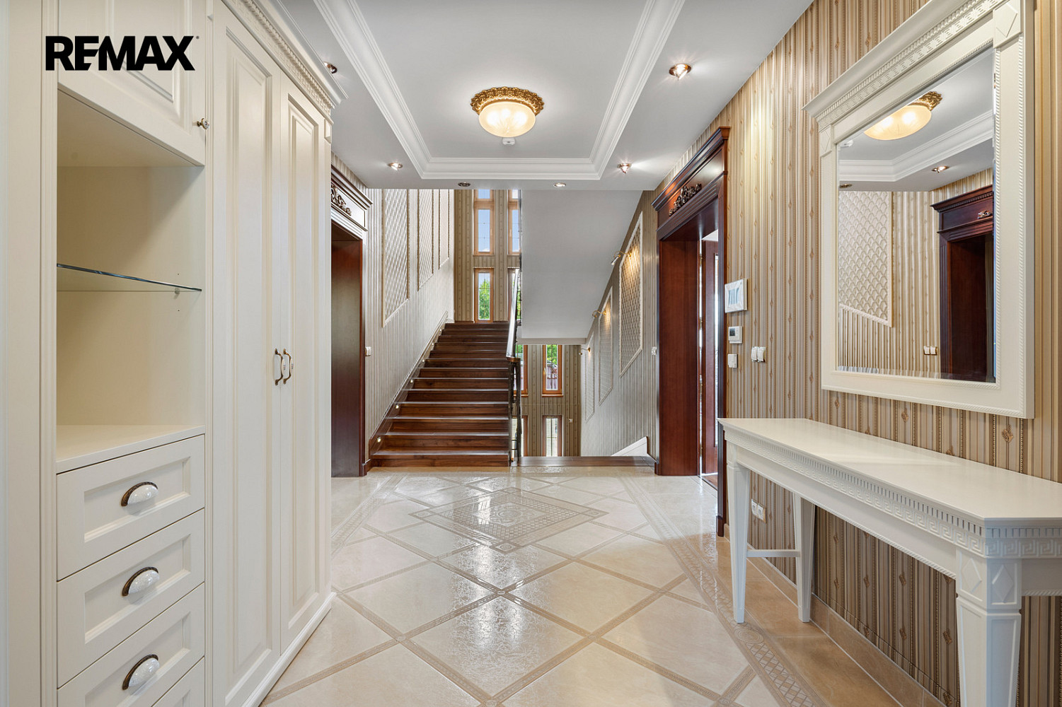 Prodej domu 435 m² s pozemkem 927 m² — photo 4
