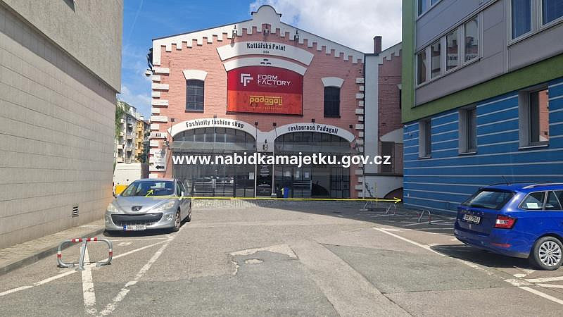 Prodej stavebního pozemku 2 613 m², Brno
