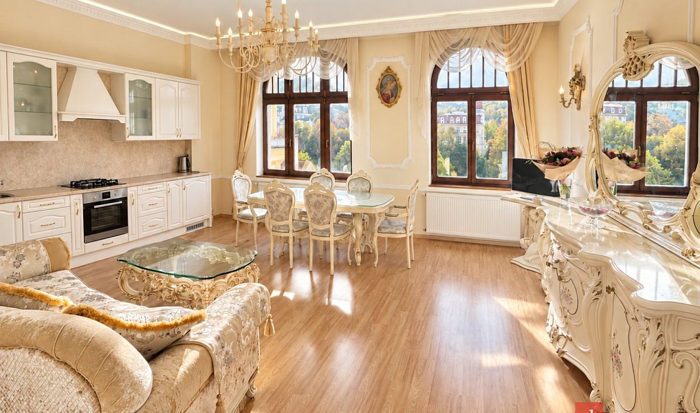 Pronájem bytu 2+1 65 m², Karlovy Vary – fotka 1 z 12