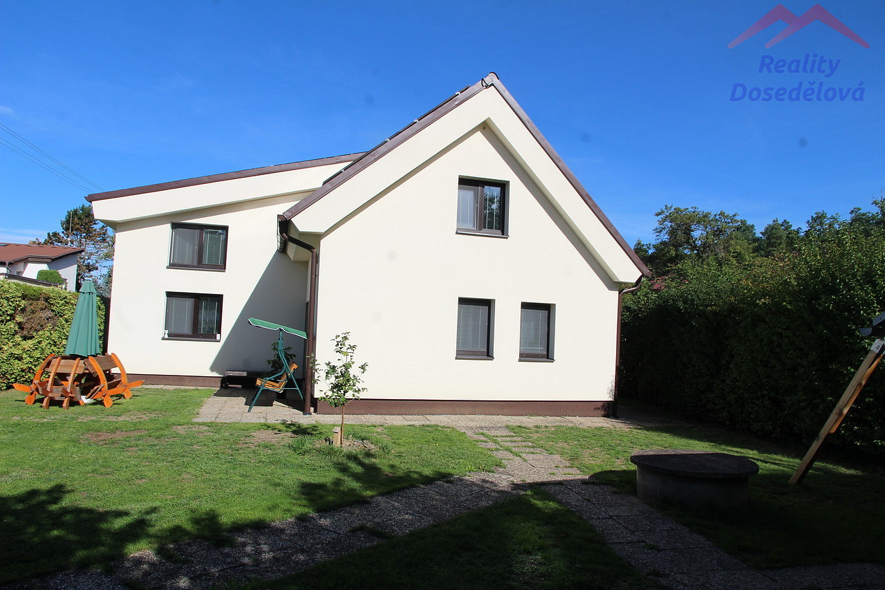 Prodej domu 96 m² s pozemkem 440 m² – fotografie 2