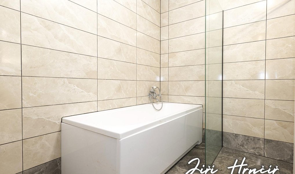 Prodej domu 143 m² s pozemkem 757 m², Ježovy – náhled fotky 8