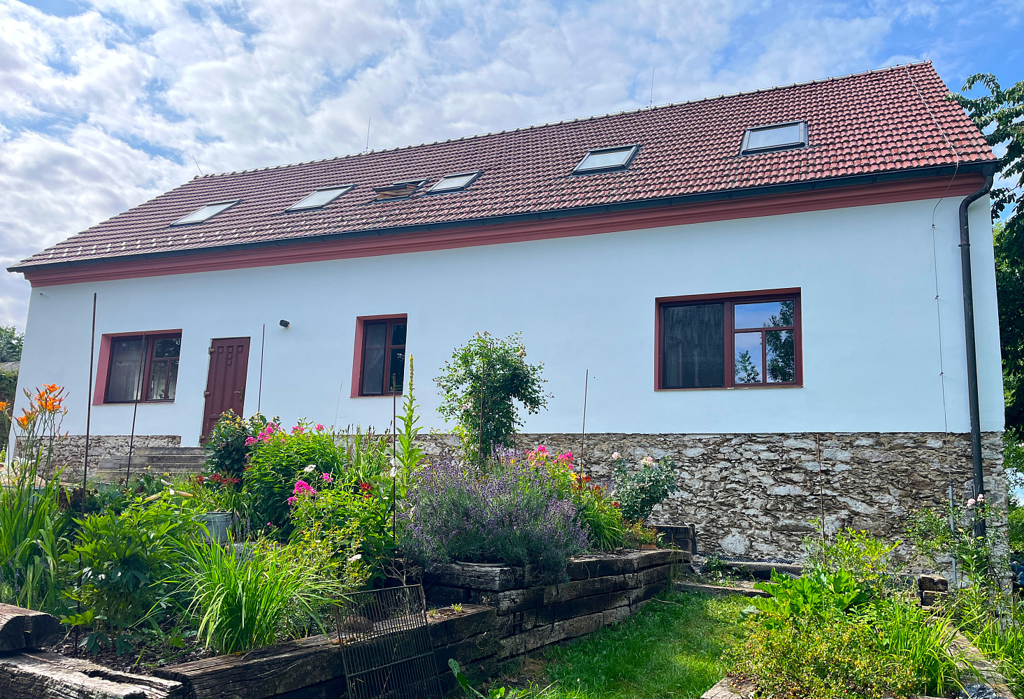 Prodej domu 241 m² s pozemkem 2 055 m² — photo 2