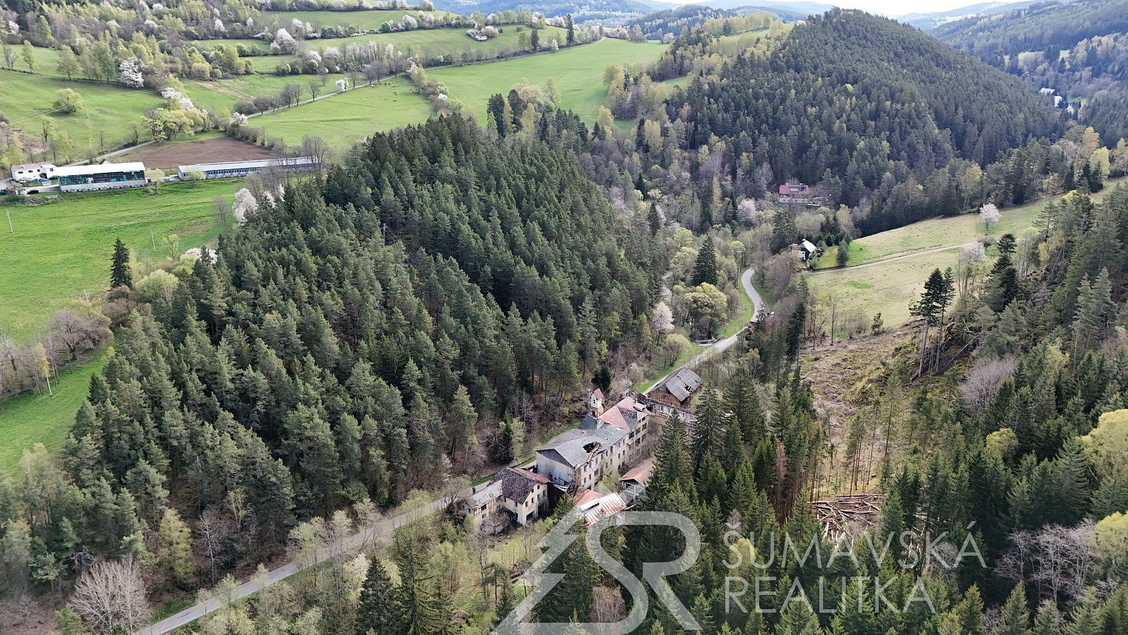 Prodej komerčního objektu (jiného typu) 10 000 m²