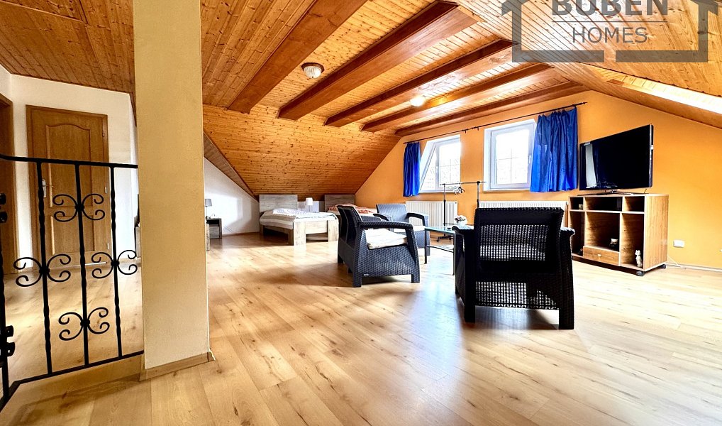Prodej domu 480 m² s pozemkem 1 077 m², Tachov – náhled fotky 32