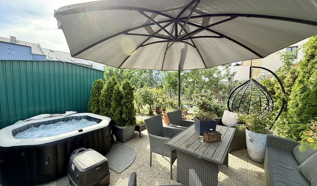 Prodej domu 466 m² s pozemkem 778 m², Chomutov – náhled fotky 16