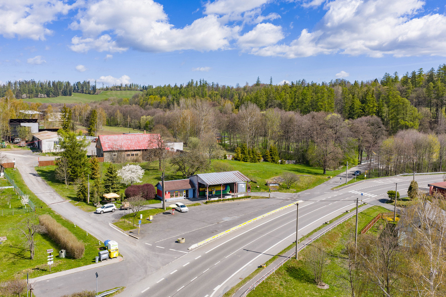 Prodej obchodních prostor 167 m² – fotografie 2