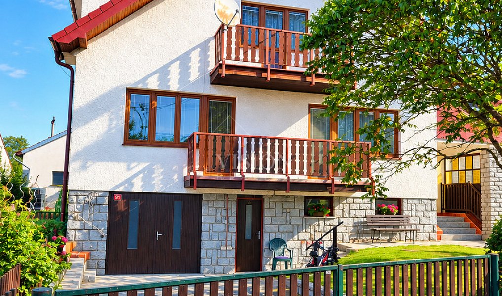Prodej domu 200 m² s pozemkem 886 m², Kučeř – fotka 1 z 16