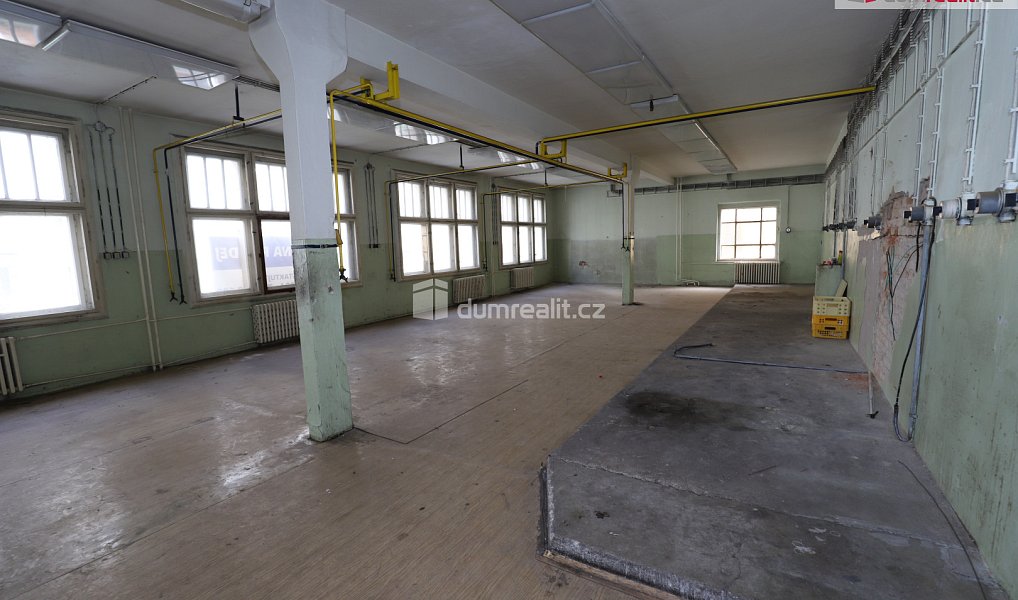 Prodej komerčního objektu (jiného typu) 1 600 m², Kraslice – náhled fotky 5