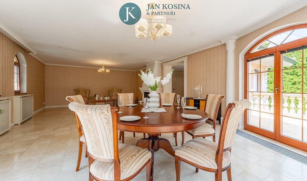 Prodej domu 236 m² s pozemkem 921 m², Hrusice – náhled fotky 18