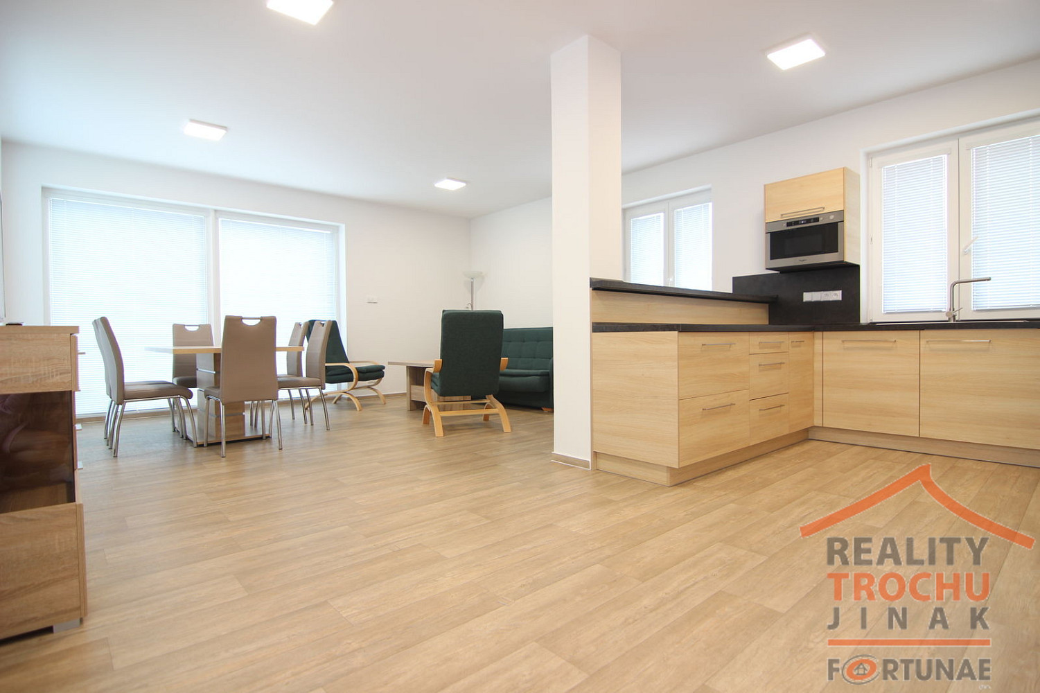 Prodej domu 225 m² s pozemkem 727 m² – fotografie 5