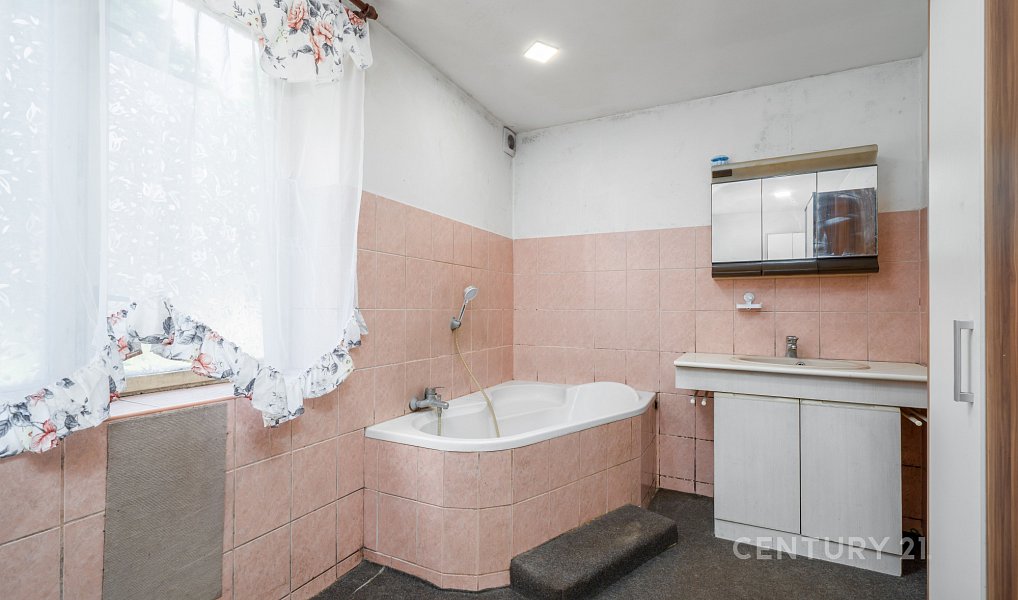 Prodej domu 244 m² s pozemkem 326 m², Benešov nad Ploučnicí – náhled fotky 21