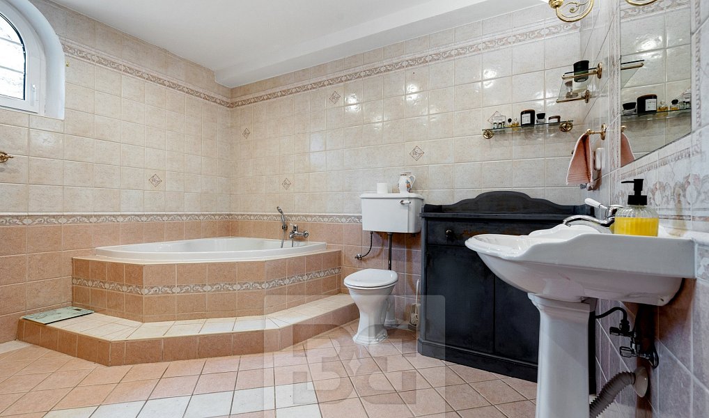 Prodej domu 170 m² s pozemkem 1 332 m², Kunice – náhled fotky 17