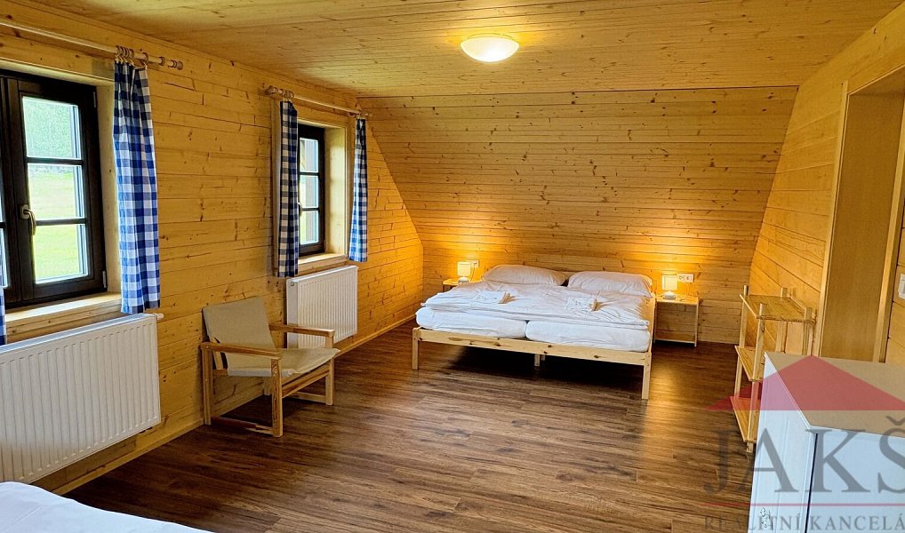 Prodej domu 187 m² s pozemkem 2 125 m², Srní – náhled fotky 16