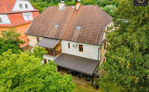 Prodej domu 300 m² s pozemkem 5 769 m², Roztoky, okres Rakovník