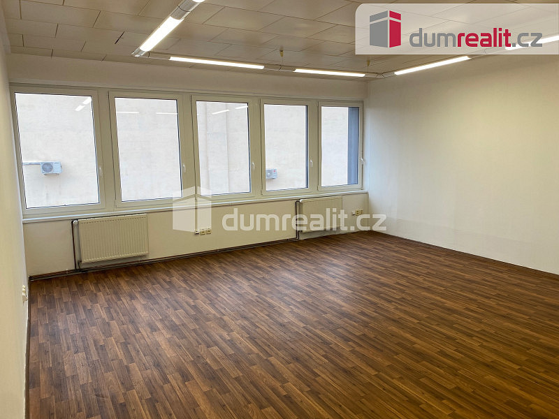 Pronájem kanceláře 38 m² – fotografie 4