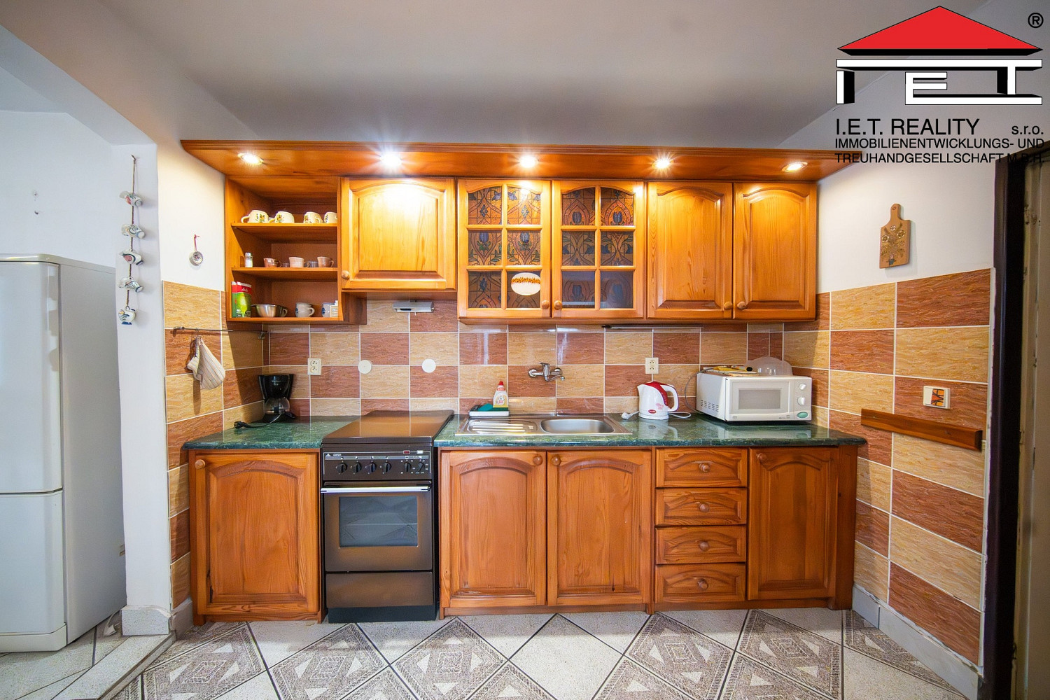 Prodej nájemního domu, činžáku 561 m² — photo 5