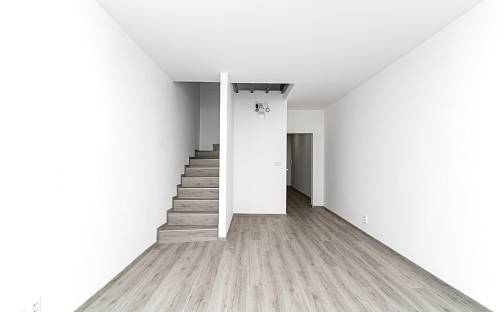 Prodej bytu 3+1 73 m², náměstí Antonie Bejdové, Ostrava - Poruba