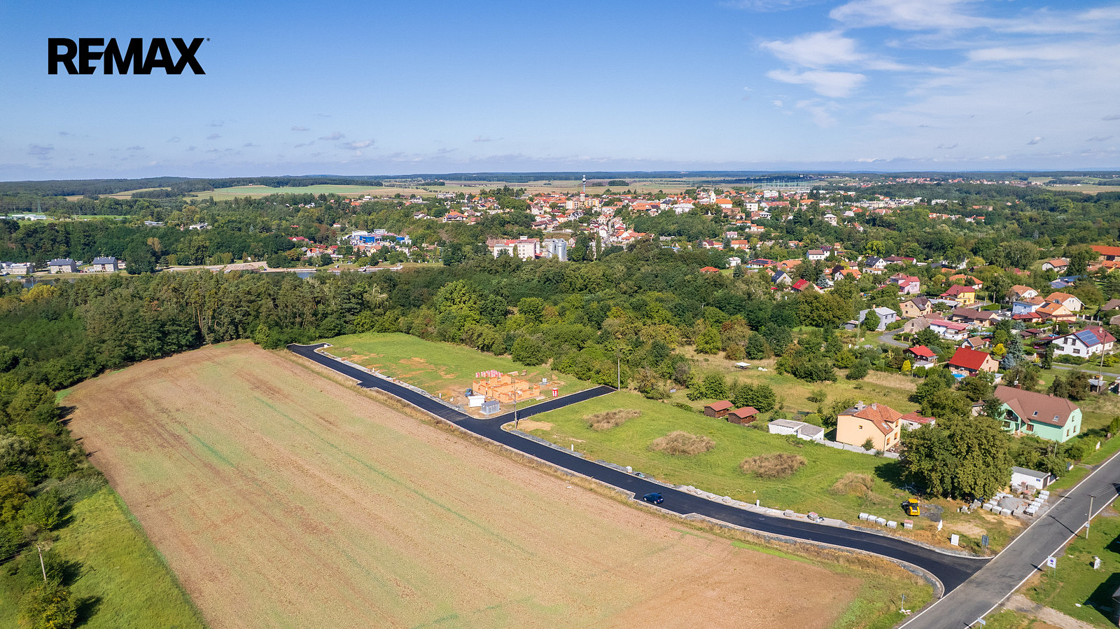 Prodej stavebního pozemku 887 m² — photo 4