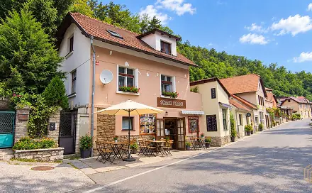 Pronájem restaurace 25 m², Karlštejn, okres Beroun