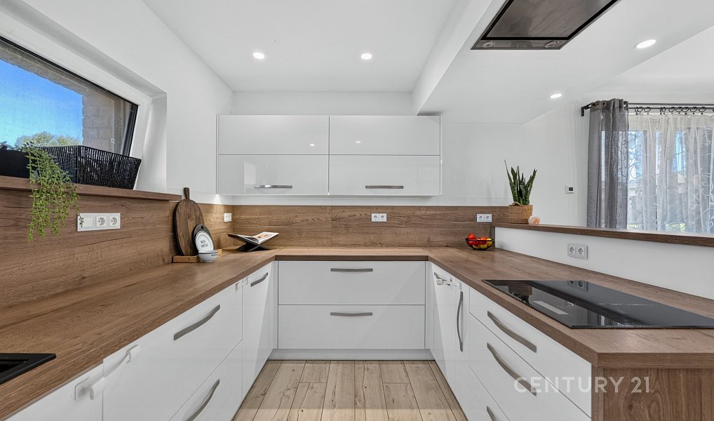 Prodej domu 112 m² s pozemkem 877 m², Litohlavy – náhled fotky 12