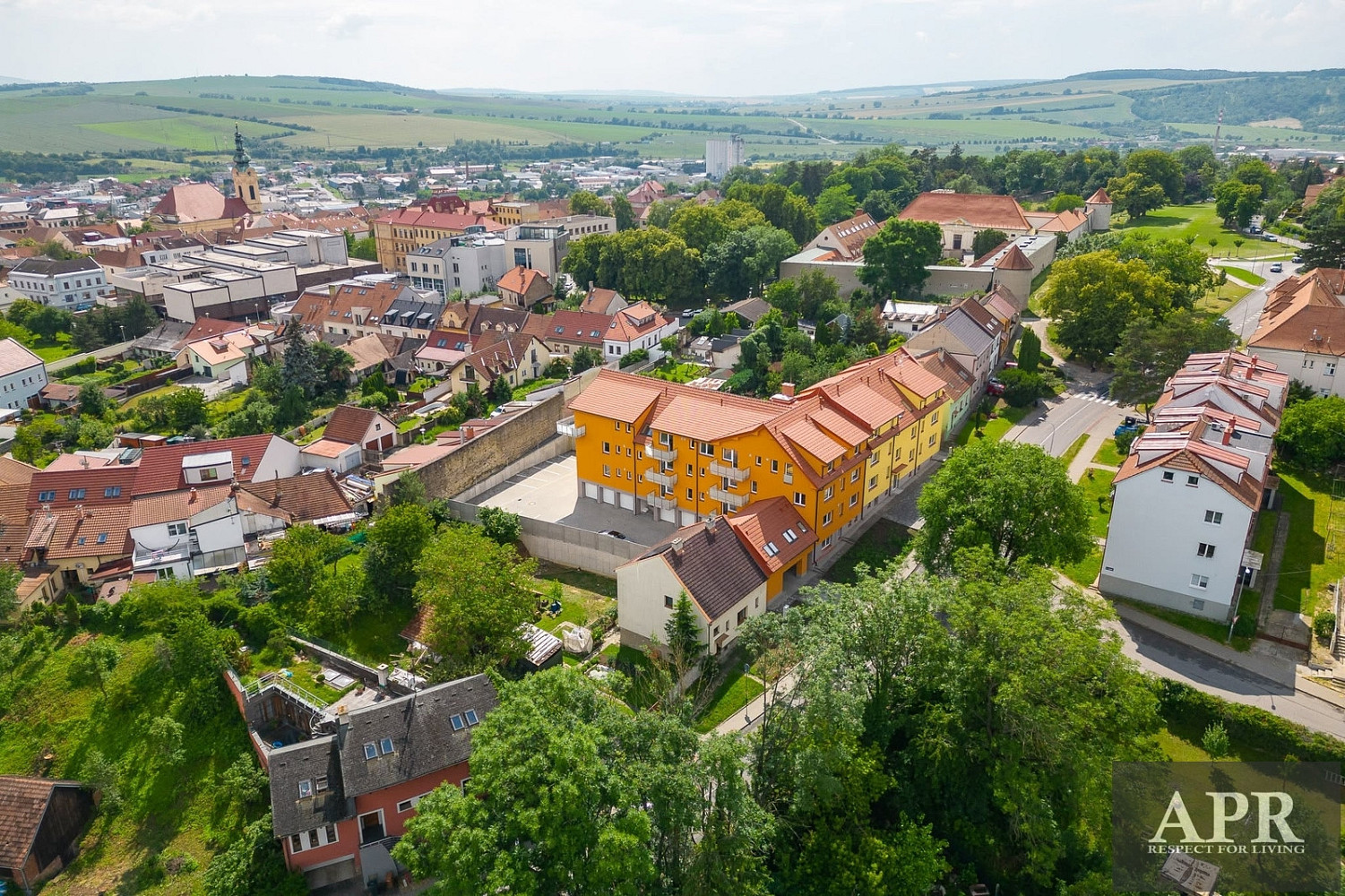 Pronájem bytu 2+kk 60 m² – pohled 2