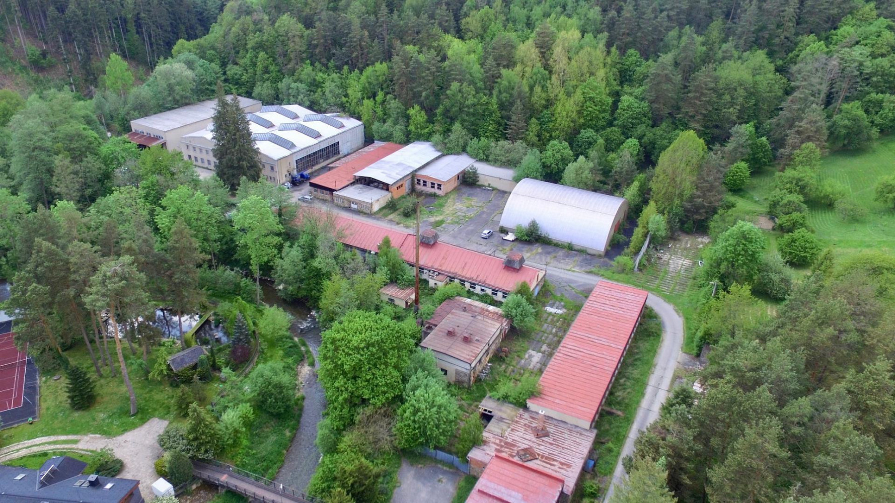 Prodej výrobních prostor 3 000 m² – fotografie 4
