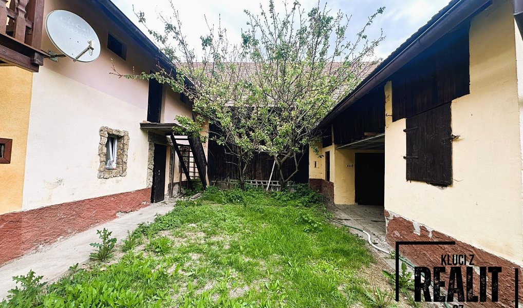 Prodej domu 170 m² s pozemkem 570 m², Chorušice – náhled fotky 34