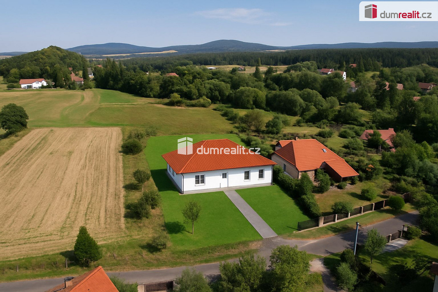 Prodej stavebního pozemku 1 218 m²